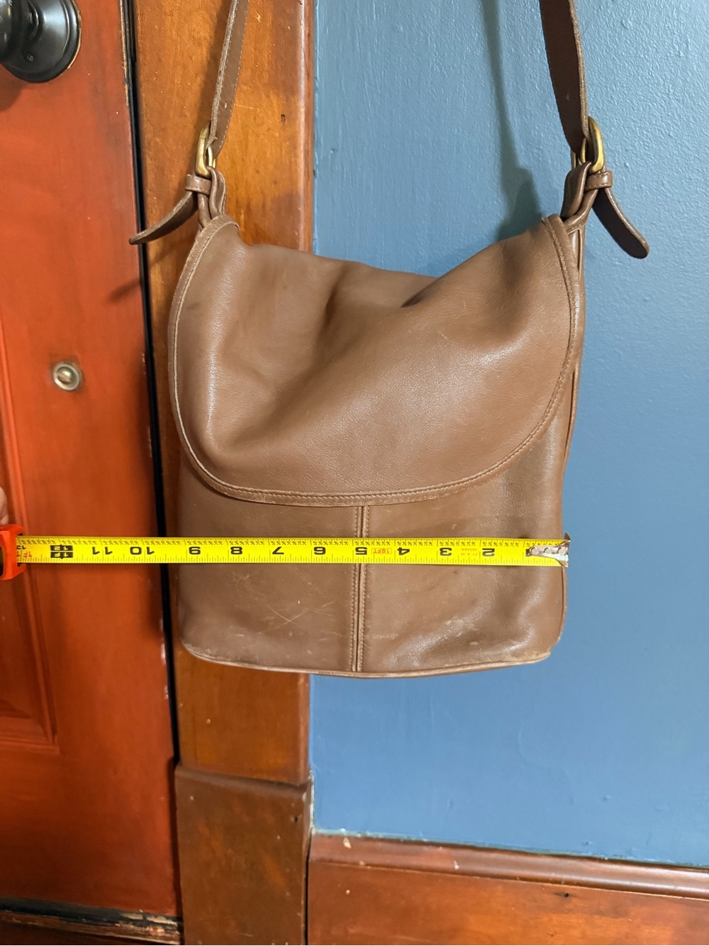 Vintage Coach Crossbody Bag – Taupe Leather, Brass Hardware - Picture 5 of 7